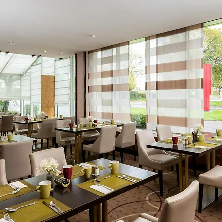 Otel Leonardo Bonn Airport 4*