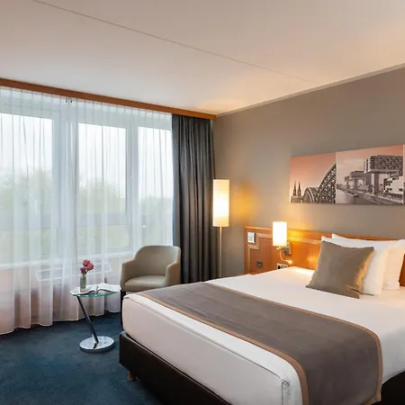 Leonardo Bonn Airport Hotel 4*