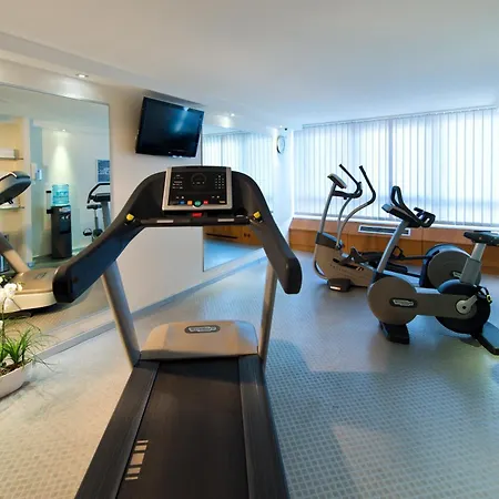 Отель Leonardo Bonn Airport Кёльн