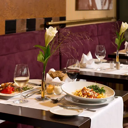 Отель Leonardo Bonn Airport Кёльн