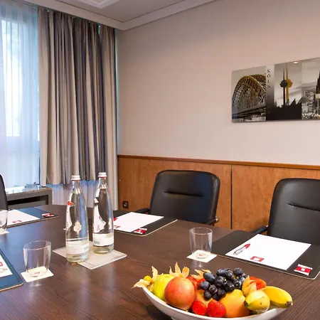 Leonardo Bonn Airport Отель 4*