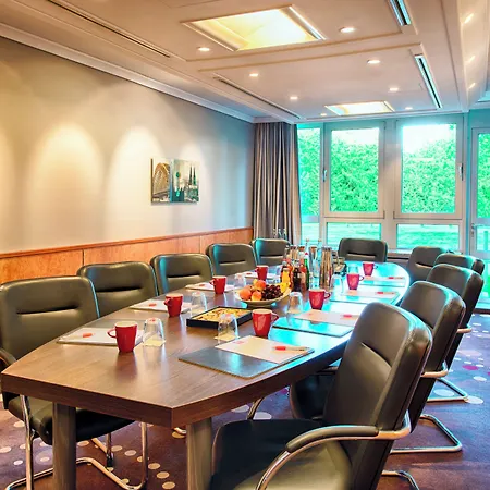 Hotel Leonardo Bonn Airport 4*
