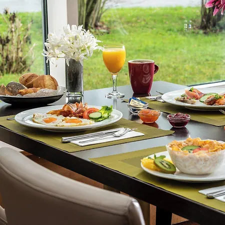Hotel Leonardo Bonn Airport 4*