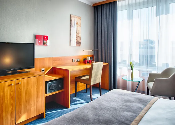 Leonardo Bonn Airport Hotel 4*