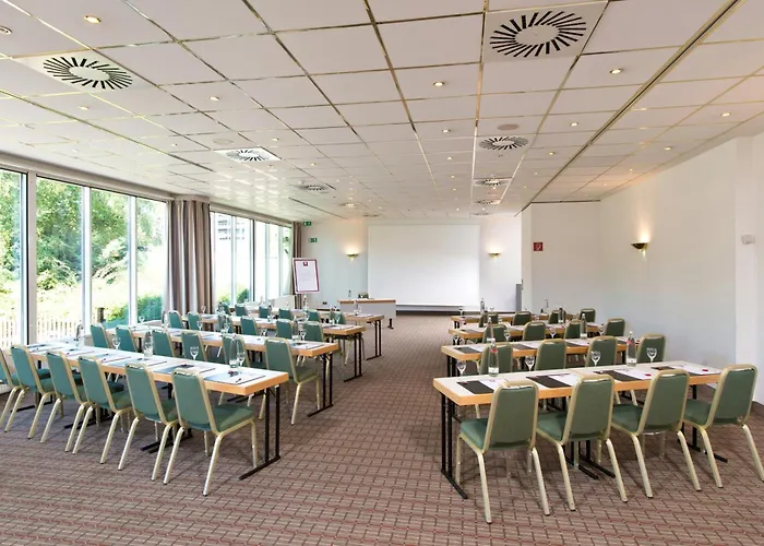 Leonardo Bonn Airport 4*