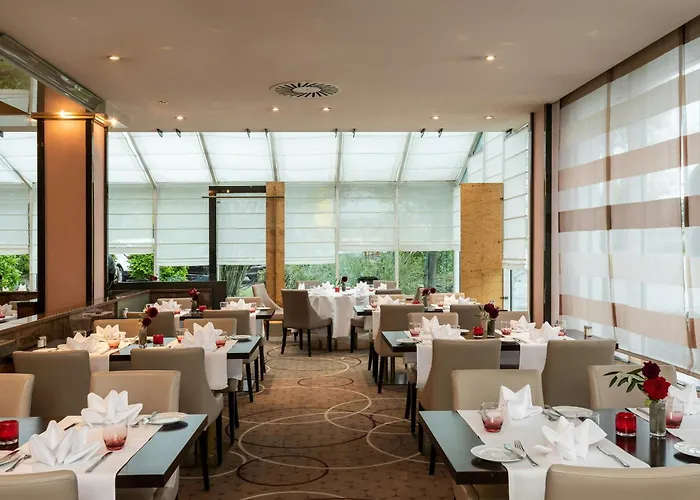 Leonardo Bonn Airport Hotel 4*