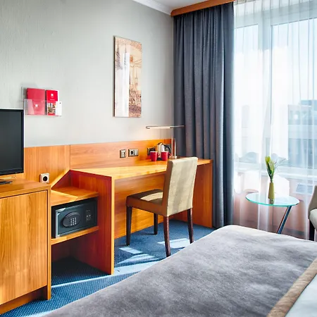 Leonardo Bonn Airport Hotel 4*