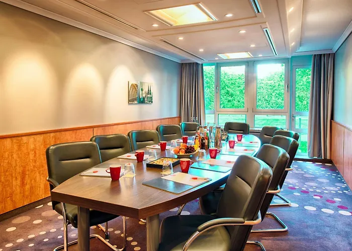 レオナルド ボン エアポート