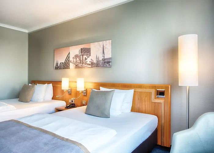 Leonardo Bonn Airport Отель 4*