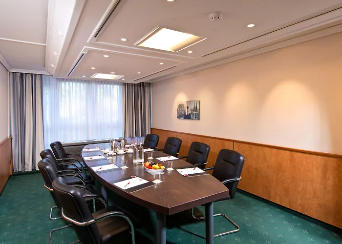 Leonardo Bonn Airport 4*