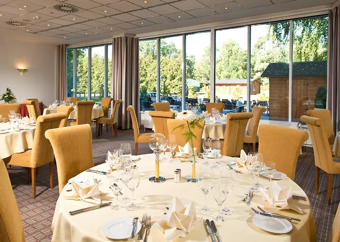 Отель Leonardo Bonn Airport 4*